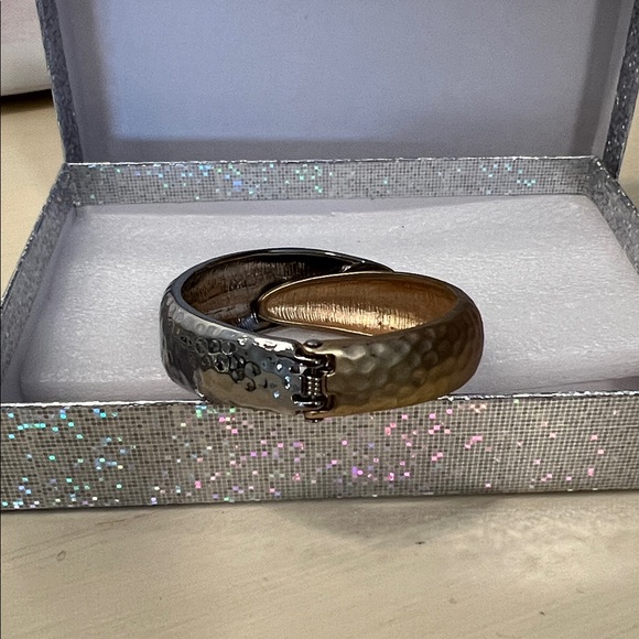 Fashion Hinged Hammered Gold/Silvertone Bracelet - Picture 3 of 4